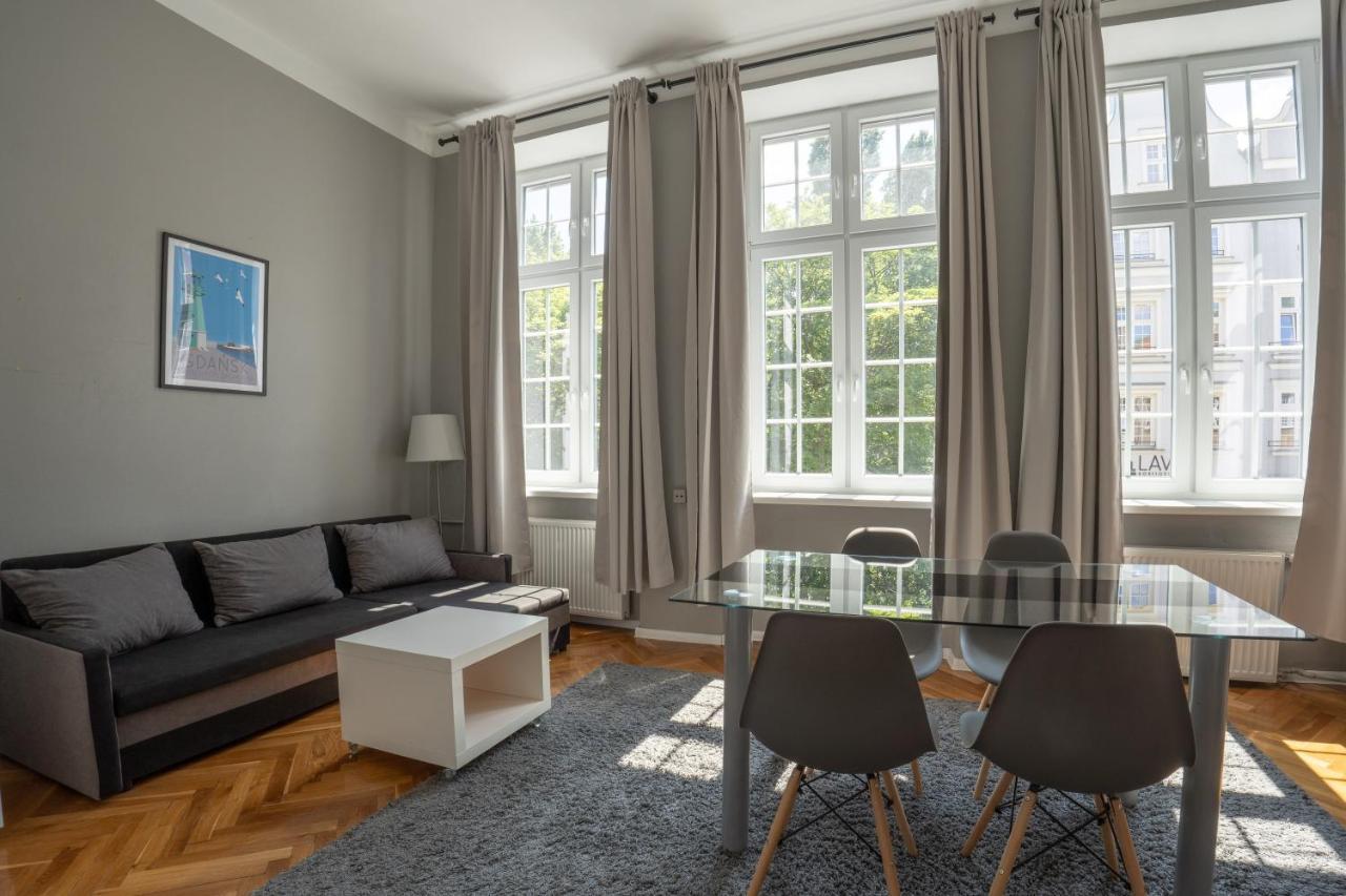 Viu Postcards From Apartment *